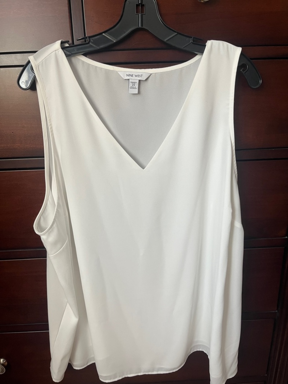 Nine West Sleeveless V-Neck Top in White